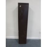 Metal Gun Cabinet (H128xW28xD20cm) with 2 keys & 4 fixing screws.