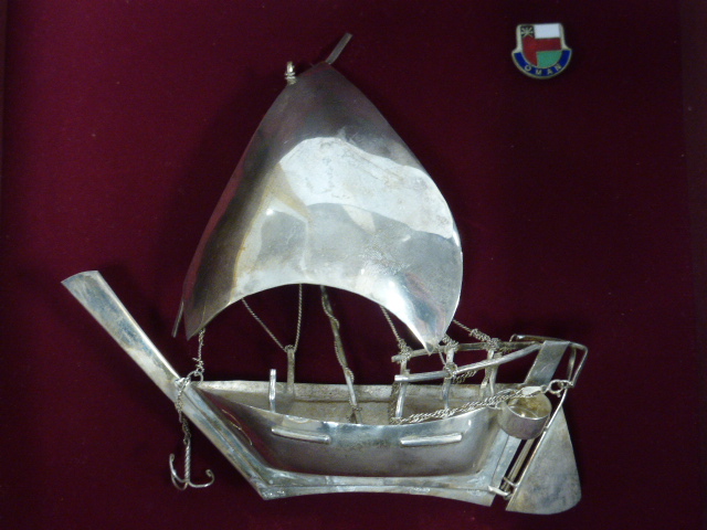 Framed silver model of a Dhow. The Dhow stamped 925 measuring approximately 15cms in height, - Image 2 of 3