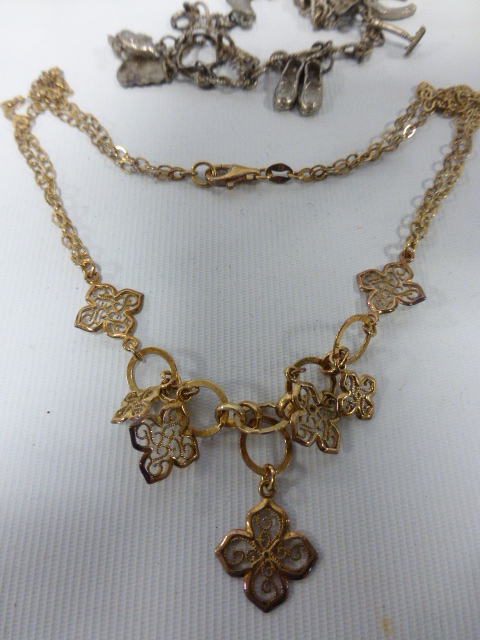 Collection of assorted silver jewellery to include necklaces and earrings together with a silver - Image 4 of 4