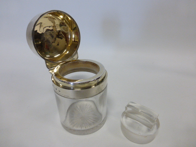 Victorian silver mounted glass dressing table jar with gilt lined hinged lid and internal glass - Image 3 of 4