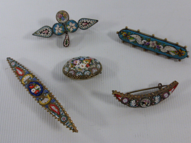 Collection of Italian Micro Mosaic jewellery of various ages, and other pieces including coral, - Image 2 of 3