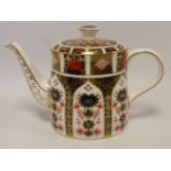 Royal Crown Derby Imari pattern 1128 full size tea pot.