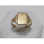 9ct gold Gents signet ring, size T/U, 2.8g.