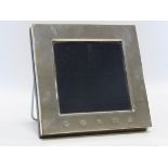 Carrs Contemporary Collection silver photo frame 10x10cm (boxed).