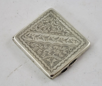 GEORGE LOVERIDGE AN EARLY 20TH CENTURY SILVER CIGARETTE CASE having chased decoration, Birmingham - Image 10 of 12