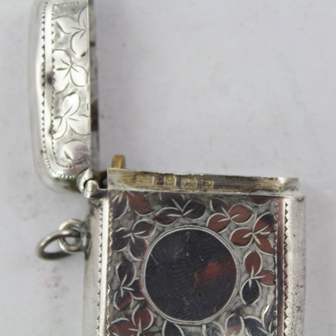 GEORGE LOVERIDGE AN EARLY 20TH CENTURY SILVER CIGARETTE CASE having chased decoration, Birmingham - Image 8 of 12