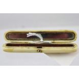 A GEORGE III IVORY TOOTH PICK HOLDER, having gold mounts, fitted mirror inside, hinged lid, 7.5cm