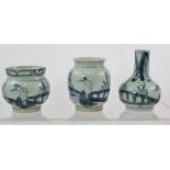 A SUITE OF THREE 19TH CENTURY CHINESE CHING DYNASTY BLUE AND WHITE DECORATED EARTHENWARE POTS,