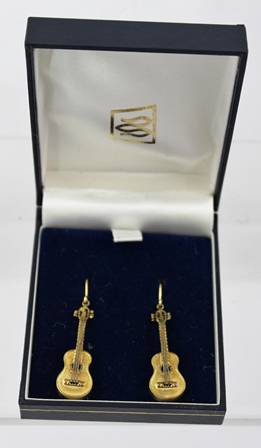 A PAIR OF 9CT. GOLD DROP EARRINGS each with a guitar drop and wire fitting - Image 2 of 2