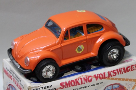 AOSHIN BATTERY OPERATED SMOKING VOLKSWAGEN in distressed original vendor's box, air police car - Image 3 of 6