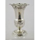 FENTON BROTHERS LIMITED AN EDWARDIAN SILVER VASE of urn form with broad rim, on raised circular