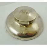 ROBERTS & BELK A SILVER CLAD DESK TOP INK WELL having hinged lid with family crest, copper liner and