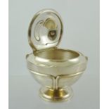 REID & SONS A SILVER PEDESTAL SUGAR BASIN having hinged lid and hemispherical body with wire