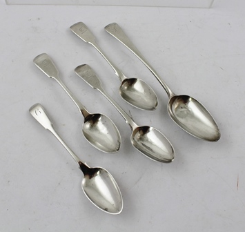 A GEORGE III SILVER TABLE SPOON, London 1795 of Hanoverian design together with FOUR SILVER FIDDLE