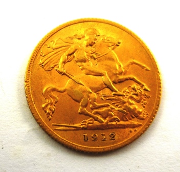 A GEORGE V GOLD HALF SOVEREIGN 1912, St. George reverse, in match box