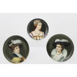 A PAIR OF LATE 19TH CENTURY VIENNA STYLE CABINET PLATES, each decorated with portraits of ladies,