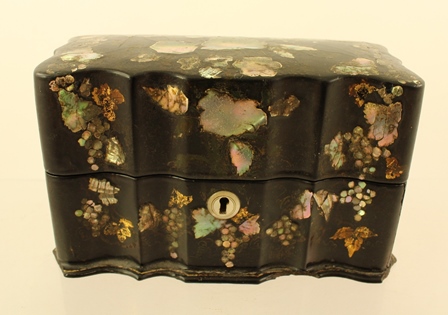 A LATE 19TH CENTURY PAPIER MACHE BOX containing three scent bottles with stoppers, casket is - Image 4 of 5