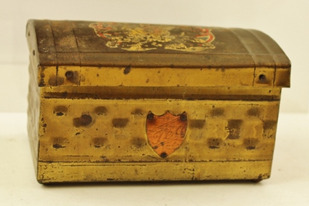 AN EARLY 19TH CENTURY TEA CADDY of sarcophagus shape, the lid with ring handle, fitted with two - Image 3 of 5