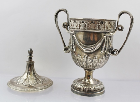 DANIEL & JOHN WELBY A NEO CLASSICAL SILVER TROPHY CUP, having embossed swags to the body above - Image 10 of 12