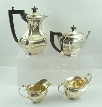 S BLANCKENSEE & SONS LTD A GEORGE V SILVER THREE PIECE TEA SET comprising; tea pot, milk jug and