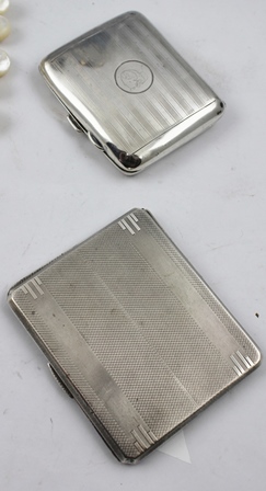 A MIXED COLLECTION OF SILVER, comprising capstan inkwell, scallop butter dish, two cigarette - Image 8 of 13