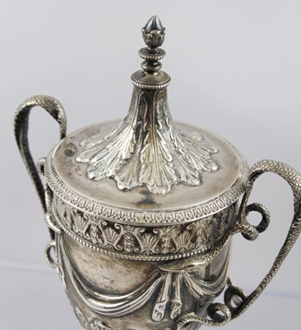 DANIEL & JOHN WELBY A NEO CLASSICAL SILVER TROPHY CUP, having embossed swags to the body above - Image 9 of 12