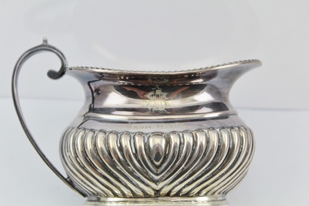 AN "ASPREY" SILVER PLATED THREE-PIECE TEA SET of Georgian fluted design, comprising teapot ( - Image 3 of 5