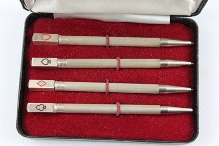 A SET OF FOUR STERLING SILVER BRIDGE PENCILS, each with a suit symbol to the top, cased - Image 2 of 5