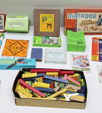 A COLLECTION OF VINTAGE BOARD GAMES including Picture Loto, Subbuteo, Flying Hats, Careers, P Plus - Image 4 of 5