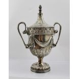 DANIEL & JOHN WELBY A NEO CLASSICAL SILVER TROPHY CUP, having embossed swags to the body above