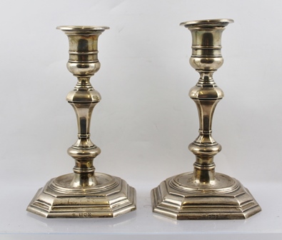 THOMAS BRADBURY & SONS LTD A PAIR OF GEORGE II STYLE SILVER CANDLESTICKS, having removable drip - Image 2 of 10