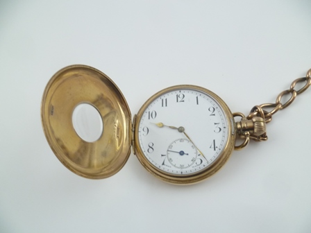 AN EARLY 20TH CENTURY 9CT GOLD CASED HALF HUNTER POCKET WATCH A Dennison watch case fitted a 17 - Image 4 of 9