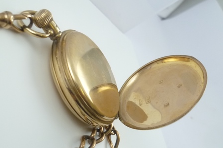 AN EARLY 20TH CENTURY 9CT GOLD CASED HALF HUNTER POCKET WATCH A Dennison watch case fitted a 17 - Image 9 of 9