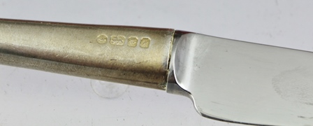 A LATE 20TH CENTURY SILVER HANDLED CHEESE KNIFE London 1989 together with a Kings pattern SILVER - Image 3 of 3