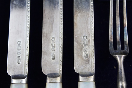 CHARLES WILLIAM FLETCHER A SET OF SILVER BLADED DESSERT KNIVES AND FORKS FOR SIX PERSONS, having - Image 3 of 3