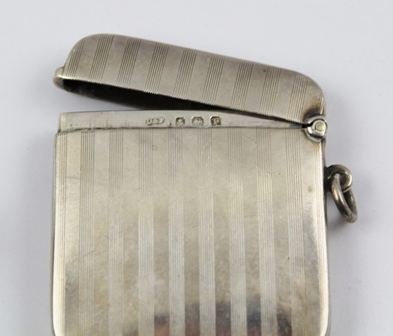 A COLLECTION OF FIVE HALLMARKED SILVER VESTA CASES, includes plain and chased, overall weight 116g. - Image 2 of 6