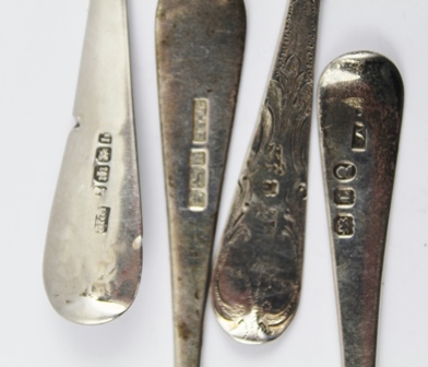 A PAIR OF VICTORIAN SILVER SUGAR NIPS 1862 together with FOUR VARIOUS DECORATIVE JAM SPOONS (one - Image 2 of 3