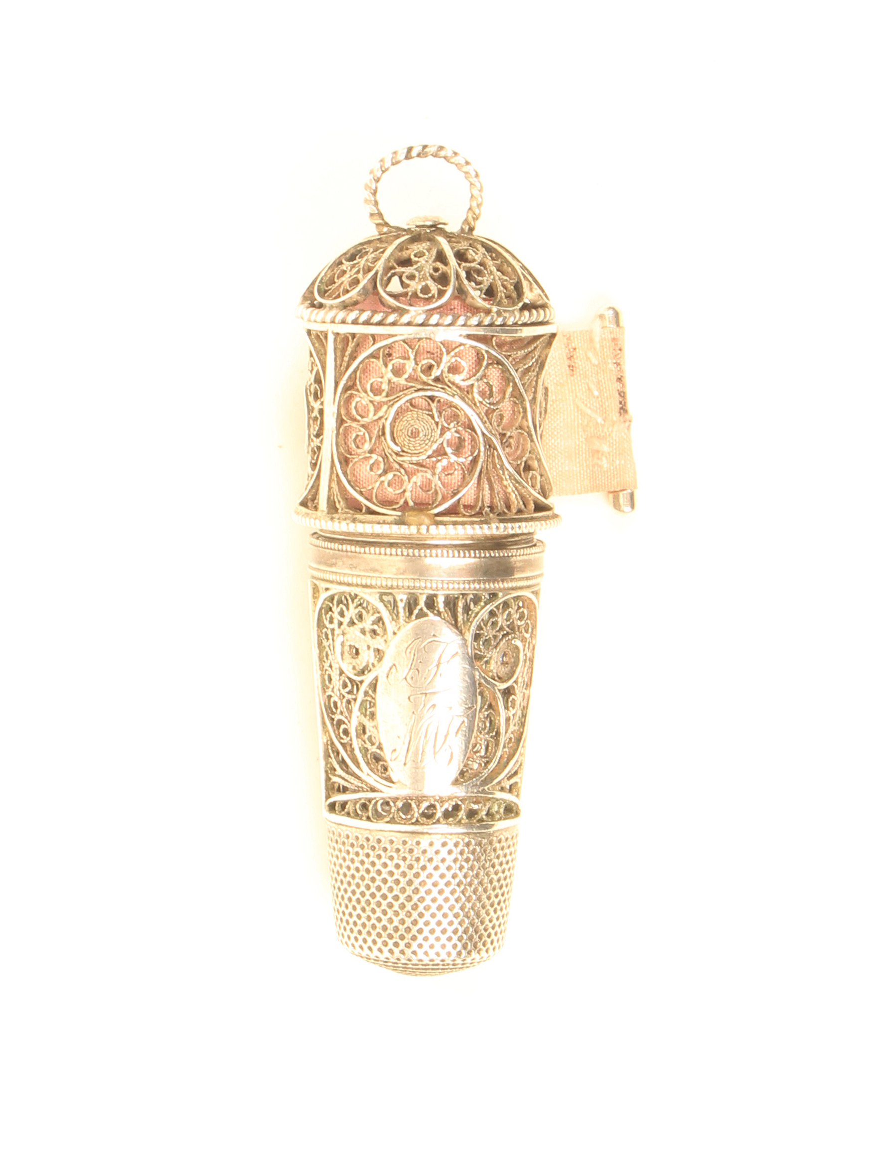 A good early 19th Century silver filigree combination thimble/scent bottle/tape measure, the thimble - Image 2 of 2