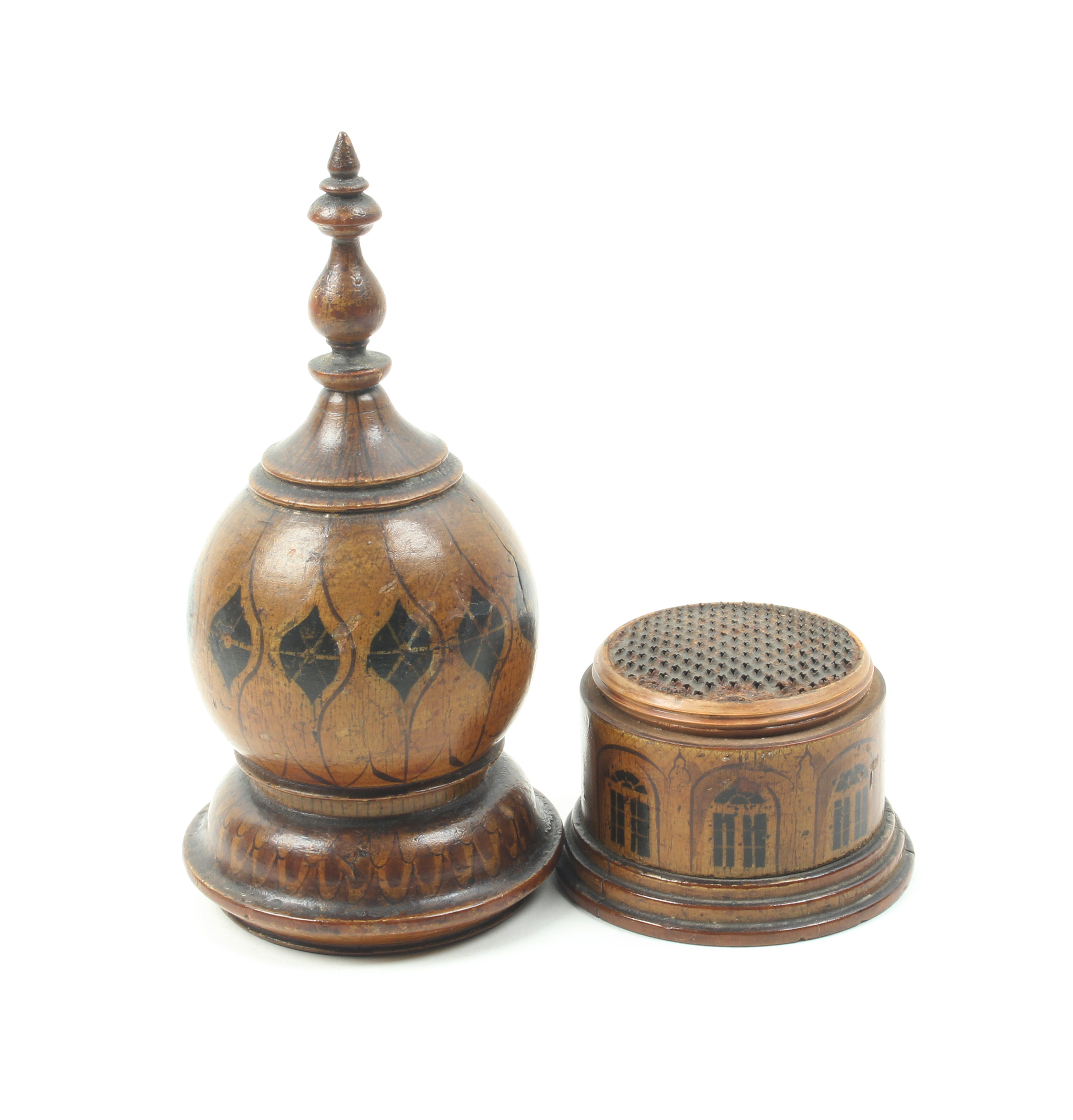 A rare early 19th Century painted Tunbridge ware nutmeg grater in the form of a Brighton Pavilion - Image 2 of 2