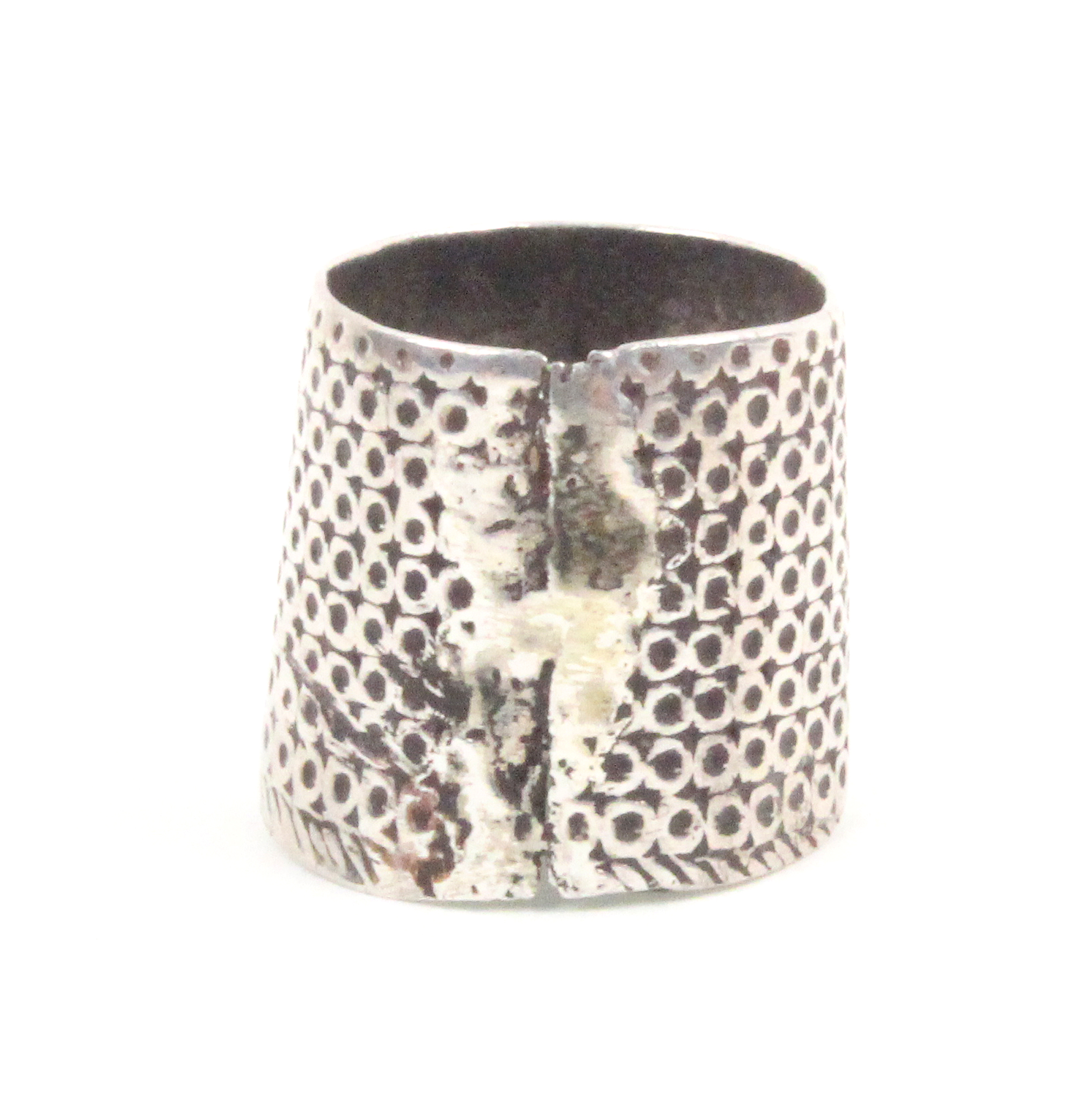 An 18th Century English silver sewing ring for a child initialled SL (From the collection of the - Image 2 of 2