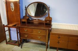 Mahogany dressing chest