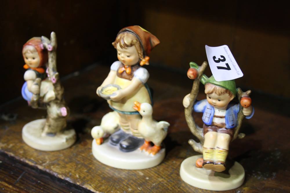 3 Hummel figures