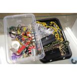 Tray of costume jewellery