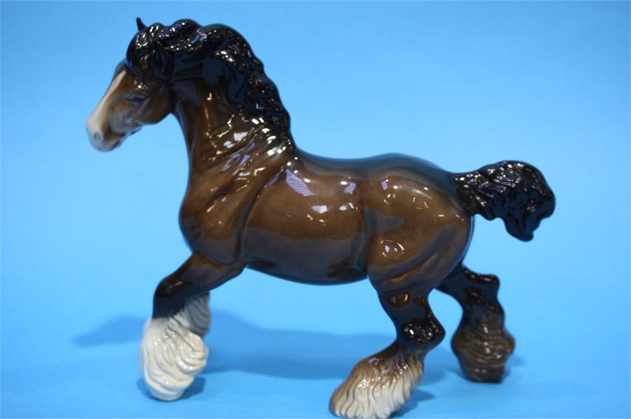 Three Beswick chestnut horses. - Image 3 of 4