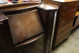 Oak chest of drawers