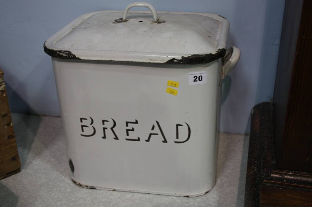 Enamel bread bin