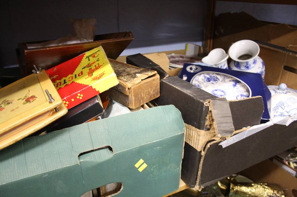 Shelf of assorted including Ringtons and other china