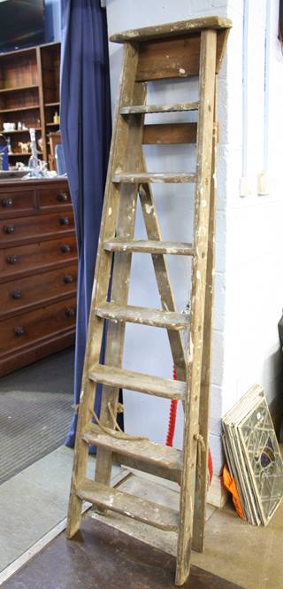 Set of pine step ladders - Image 2 of 3