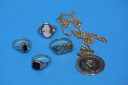 Bag of assorted including 9ct gold medallion, ring etc