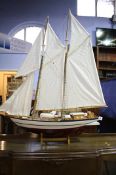 Model sailing boat